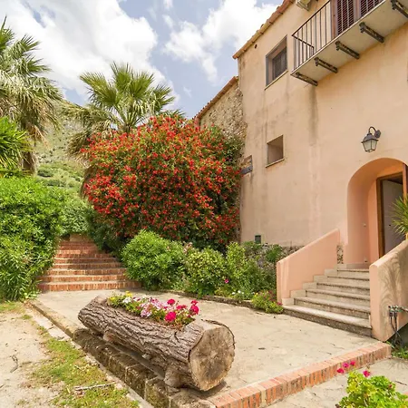 2 Bedroom Beautiful In *