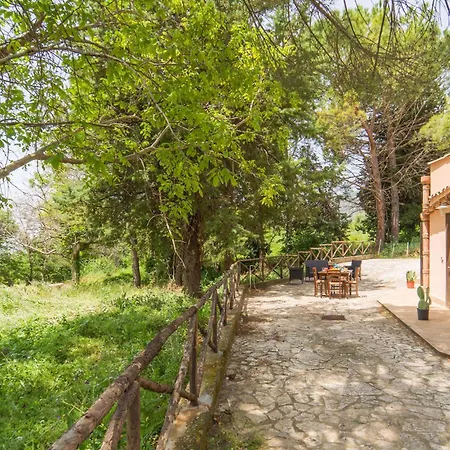 2 Bedroom Beautiful In * San Giuseppe Jato