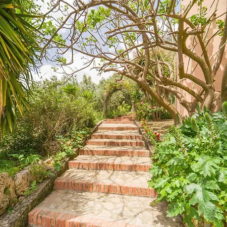 Дом отдыха 2 Bedroom Beautiful In San Giuseppe Jato